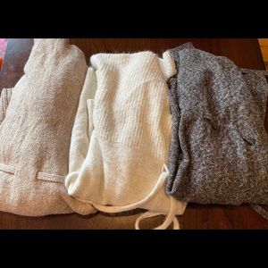 Maternity sweaters bundle